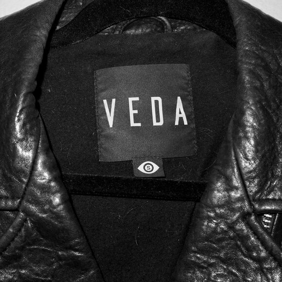 Veda Leather Jacket - Picture 2 of 4